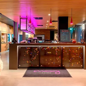 4* Hotel Moxy Excel
